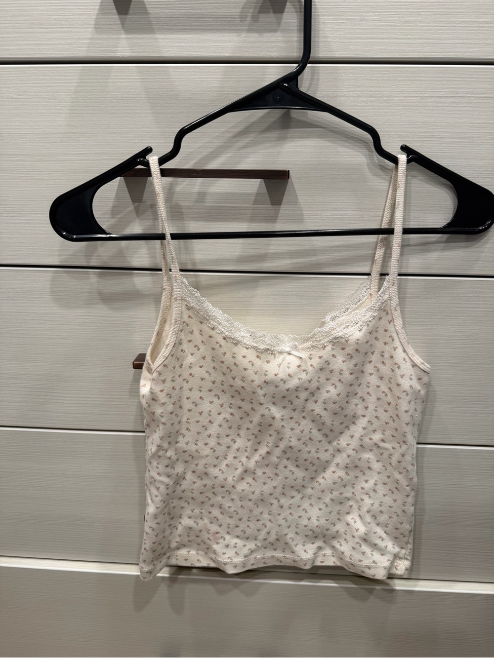 Brandy Melville Cream Floral Lace-Trim Camisole Top